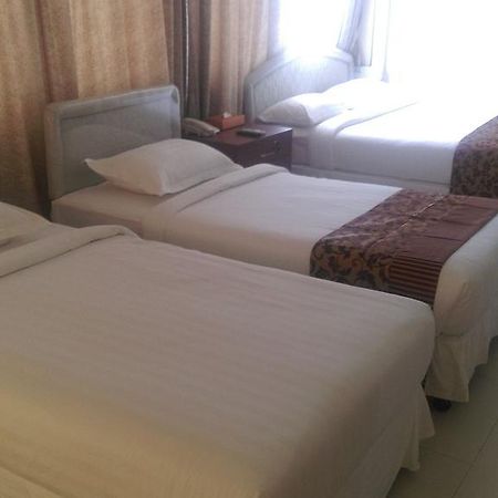 Star Max Hotel Rangum Exterior foto