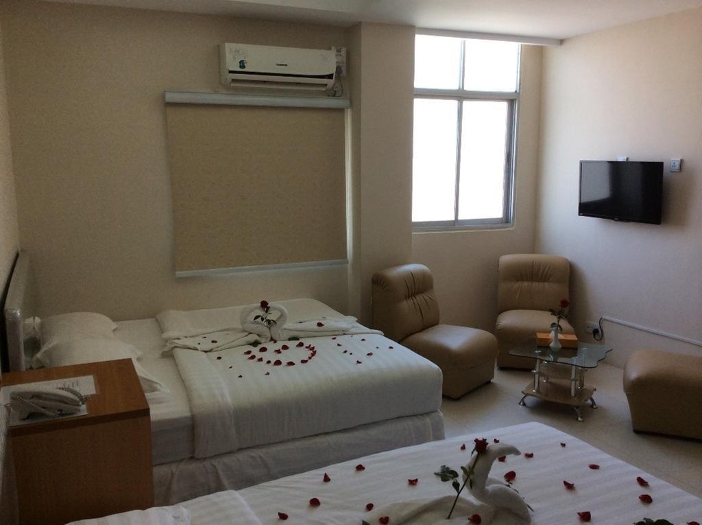 Star Max Hotel Rangum Exterior foto